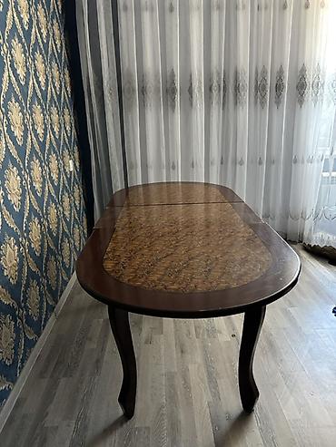 Mebel: 6 ədəd stuldu və stoluda var çox əla haldadı sadəcə ev dəyişildiyi — 5