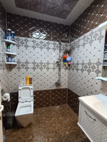 Həyət evləri və villaların satışı: 3 otaqlı, 6 kv. m, Kredit yoxdur, Orta təmir — 12