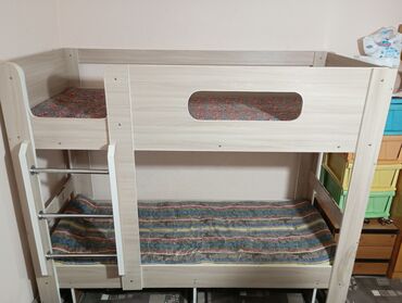 продаю гарнитур: Двухъярусная кровать, Для девочки, Для мальчика, Б/у