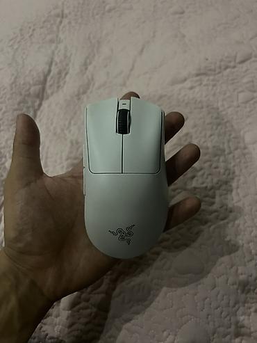 микрофон компьютерный: Игровая мышь Razer DeathAdder V3 Pro (белая) - — 3