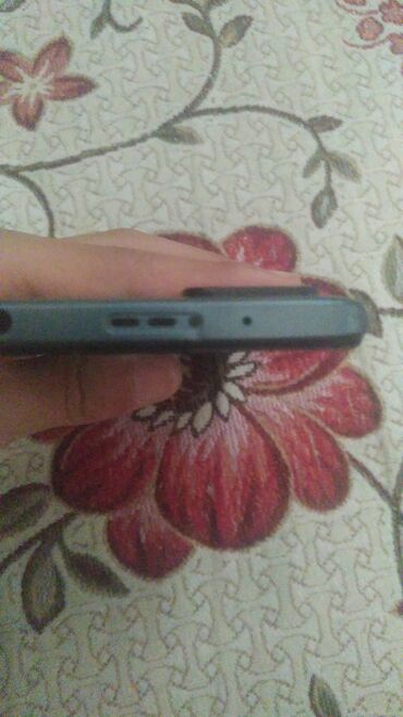 телефон redmi 10: Xiaomi, Redmi 10, Б/у, 128 ГБ, цвет - Черный, 1 SIM, eSIM