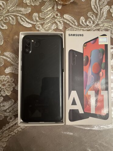 samsung p300: Samsung Galaxy A11, 32 GB, rəng - Qara, Qırıq, İki sim kartlı, Barmaq izi