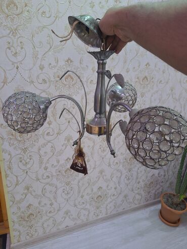 İnformatika: Çılçıraq, 3 lampa, Metal