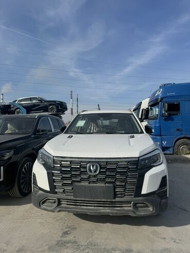 мерседес c class: Changan CS75: 2024 г., 1.5 л, Робот, Бензин, Кроссовер
