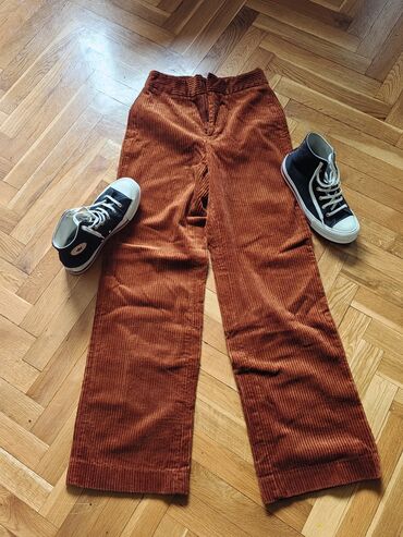 pull and bear pantalone zenske: XS (EU 34), Normalan struk, Ravne nogavice