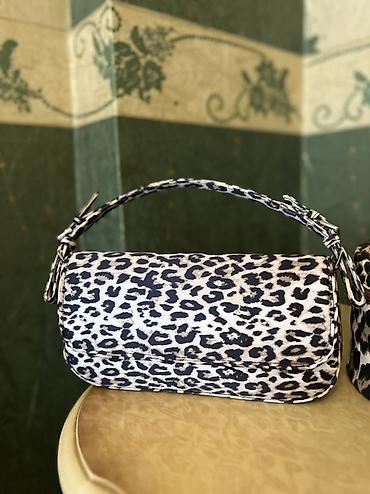 Aksesuarlar: Zara Leopard naxışlı qadın çantası - Dizayn: Qara-ağ leopard printi — 1