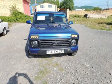 lada 2112: VAZ (LADA) 4x4 Niva: 1.7 l | 2008 il | 180000 km Ofrouder/SUV