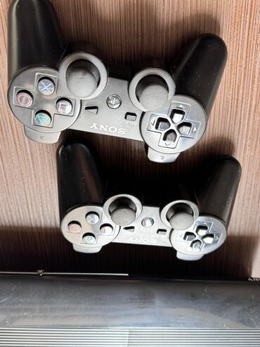 pileteler: Sony PlayStation 3 (PS3) komplekti - Konsol: Sony PlayStation 3