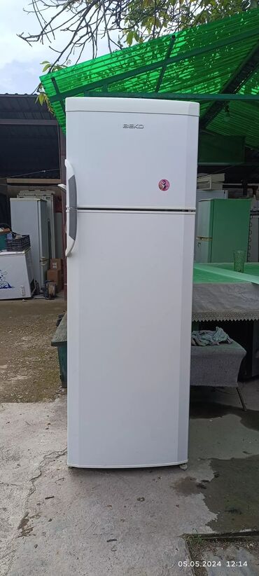 холодильник: Холодильник Beko, Б/у, Двухкамерный, De frost (капельный), 60 * 185 * 60