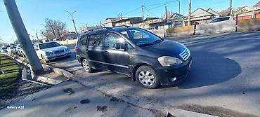 avens: Toyota Avensis Verso: 2002 г., 2 л, Механика, Универсал — 5