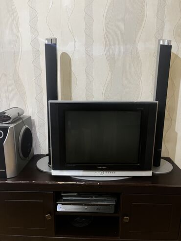 samsun a8: İşlənmiş Televizor Samsung 70" Ünvandan götürmə