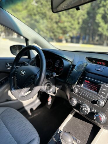 Kia: Kia Forte: 1.8 l | 2015 il Sedan — 10