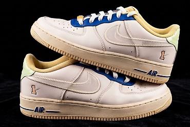 pertlanje patike: Nike Air Force 1 patike – specijalna edicija - Model: Air Force 1 Low — 1
