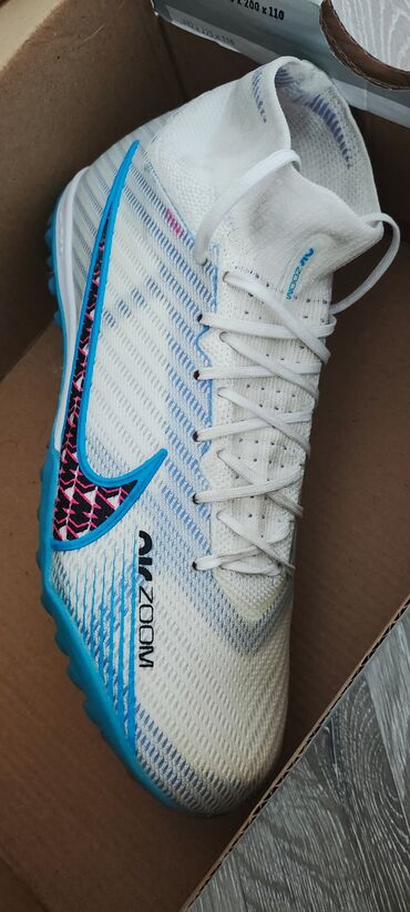 спортивный костюм найк: Легендарные футзалки Nike Air Zoom — это комфорт, стиль и надёжность в