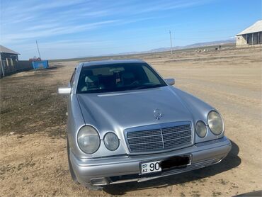 Mercedes-Benz: Mercedes-Benz 200: 2 l | 1996 il Sedan