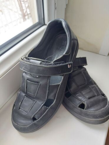 школьный туфли: Школьные туфли фирмы Котофей кожанные 34 размер состояние отличное