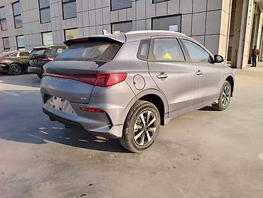 BYD: BYD E2: 2025 г., Электромобиль, Хэтчбэк — 3