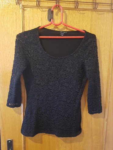 AKCIJA!Cipkana bluza,par puta obucena,bez ostecenja