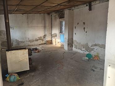 фудболный поле: Сдается в аренду помещение общей площадью 200 квадратов. Основное — 1
