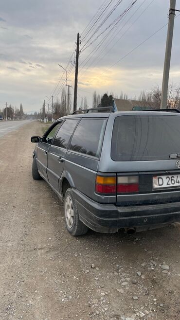 Volkswagen: Volkswagen Passat: 1990 г., 1.8 л, Механика, Бензин, Универсал