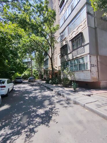 продаю дом белаводск: 1 комната, 40 м², 106 серия, 3 этаж, Косметический ремонт