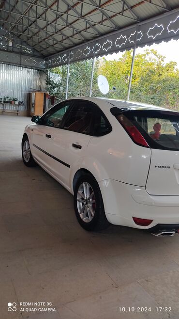 Ford: Ford Focus: 1.6 l | 2006 il 367447 km Hetçbek — 9