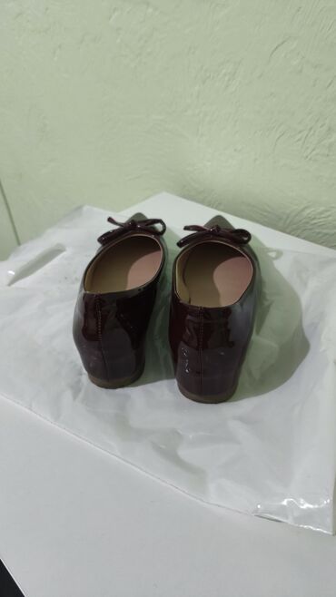 срочно продаю в связи с переездом: Туфли, 36, Колдонулган, Өзү алып кетүү, Акылуу жеткирүү