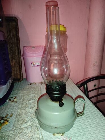 qedim lampa: Qədim lampa neft lampası 20azn qədimidir neft ilə işləyir almaq