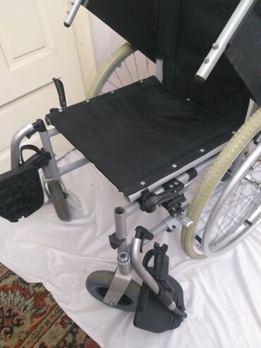 Invalidska kolica: Francuska invalidska kolica poznate marke INVACARE u veoma ocuvanom — 3