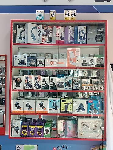 Digər mebel: Telefon mağazası vitrini. Razilasmaq olar — 4