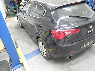 gitovanje auta: Alfa Romeo Giulietta kompletan auto u delovima. Alfa Romeo Giulietta — 7