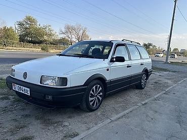 8 местный: Volkswagen Passat: 1992 г., 1.8 л, Механика, Бензин, Универсал — 1