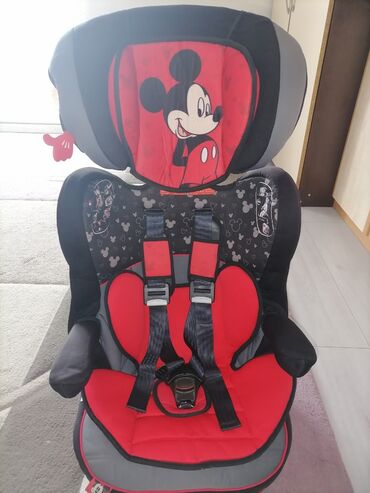 kostim za decu: Auto sediste za decake Mickey Mouse. Za decu od 15 do 36kg.Ima