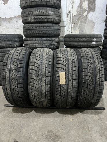 Шины: Шины 225 / 60 / R 17, Зима, Б/у, Комплект, Легковые, Япония, Bridgestone