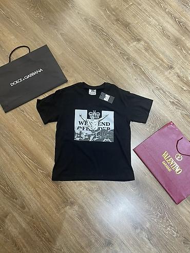 pull and bear: Futbolka, L, rəng - Qara — 1