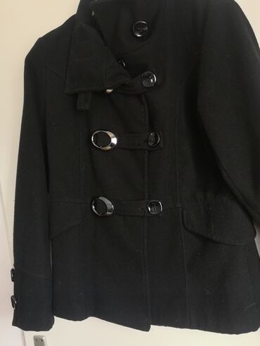 Kaputi: Ženski kaput, crne boje. Cena za jedan. Veličina M - Model na lalafo.rs — 11 Kaputi: Ženski kaput, crne boje. Cena za jedan. Veličina M - Model — 11