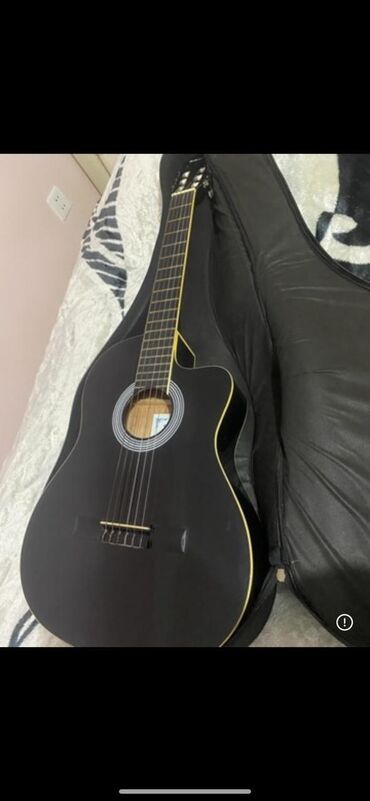 klassik gitar: Klassik gitara, İşlənmiş, Ünvandan götürmə