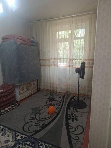 сдаю дом безпоредников политех: 1 бөлмө, 30 кв. м, Хрущевка, 2 кабат, Эски ремонт