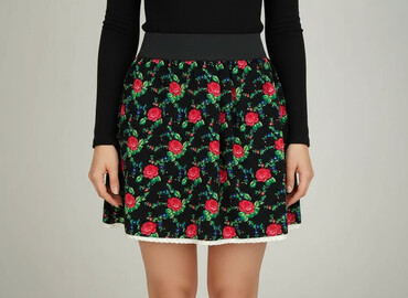 rozkloszowane spódnice czarne: Women`s skirt, size S