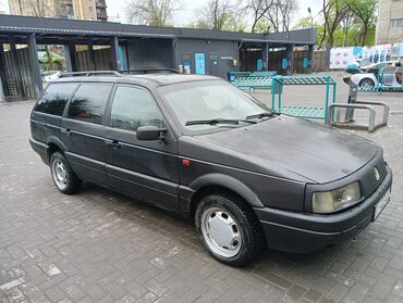 Volkswagen: Volkswagen Passat: 1991 г., 1.8 л, Механика, Бензин, Универсал