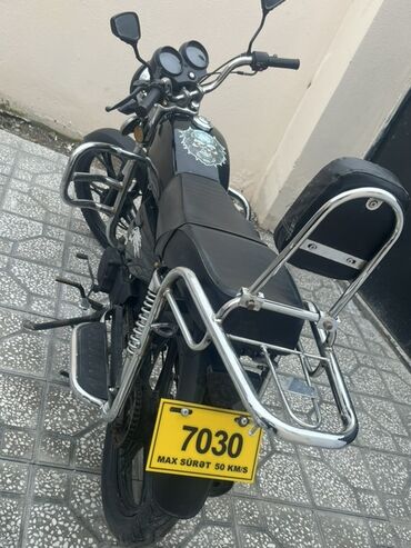 Mopedlər,skuterlər: QİYMƏT SONDUR AŞAĞI YERİ YOXDUR BU BARƏDƏ SUAL VERMƏYİN.Qiyməti aşağı — 4