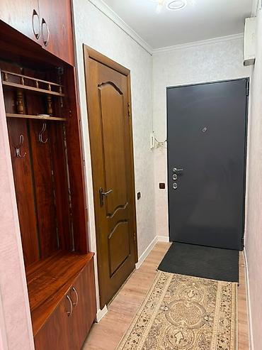 group: 3 комнаты, 63 м², 7 мкр 104 серия, 1 этаж — 9