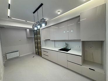 3 комнаты, 95 м², Аламединский рынок / базар 9 этаж