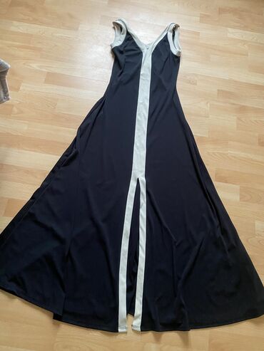 haljine za mamu i cerku: S (EU 36), bоја - Crna, Drugi stil, Na bretele