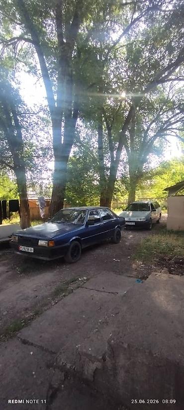 aion авто: Audi 80: 1980 г., Седан — 4