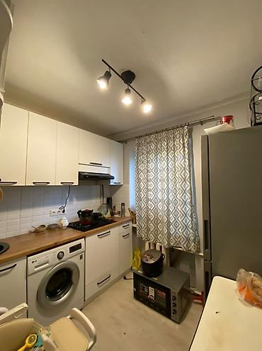 Продается 2 комнатная квартира 39 кв м 4 из 4 Крыша не протекает at lalafo.kg Продается 2 комнатная квартира 39 кв м 4 из 4 Крыша не протекает