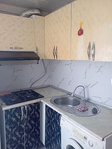 квартира посуточно: Mərkəzdə 1 otaqlı mənzil. Sumqayıt ş. 3-cü mikrorayonda 5/5-ci — 6