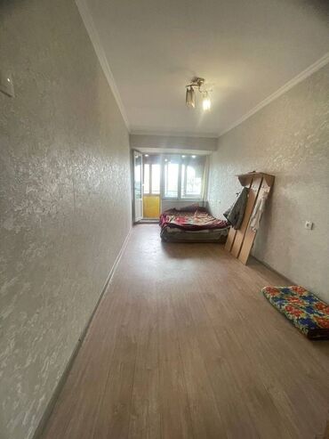 сниму квартиру в центре бишкека: 2 комнаты, 52 м², Индивидуалка, 5 этаж, Старый ремонт