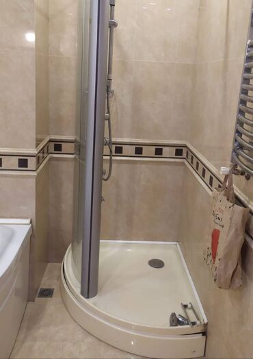 Uzunmüddətli kirayə mənzillər: Gənclik metrosunun yaxınlığında baki saglamliq mərkəzinə yaxın 18 — 18