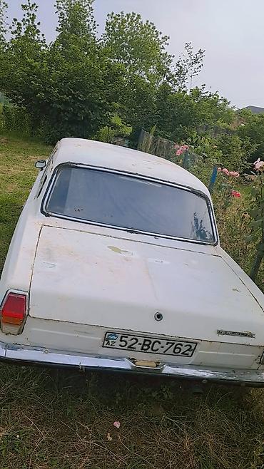 volga 2110: QAZ 24 Volga: 2.5 l | 450000 km Sedan — 4